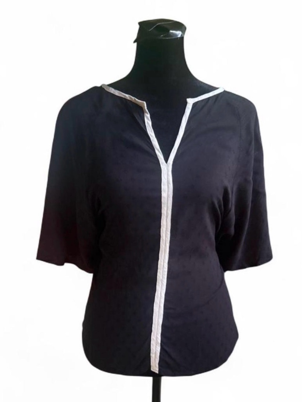 ELLE Women’s Black Solid White Trim V-Neck Short Sleeve Rayon Blouse, S